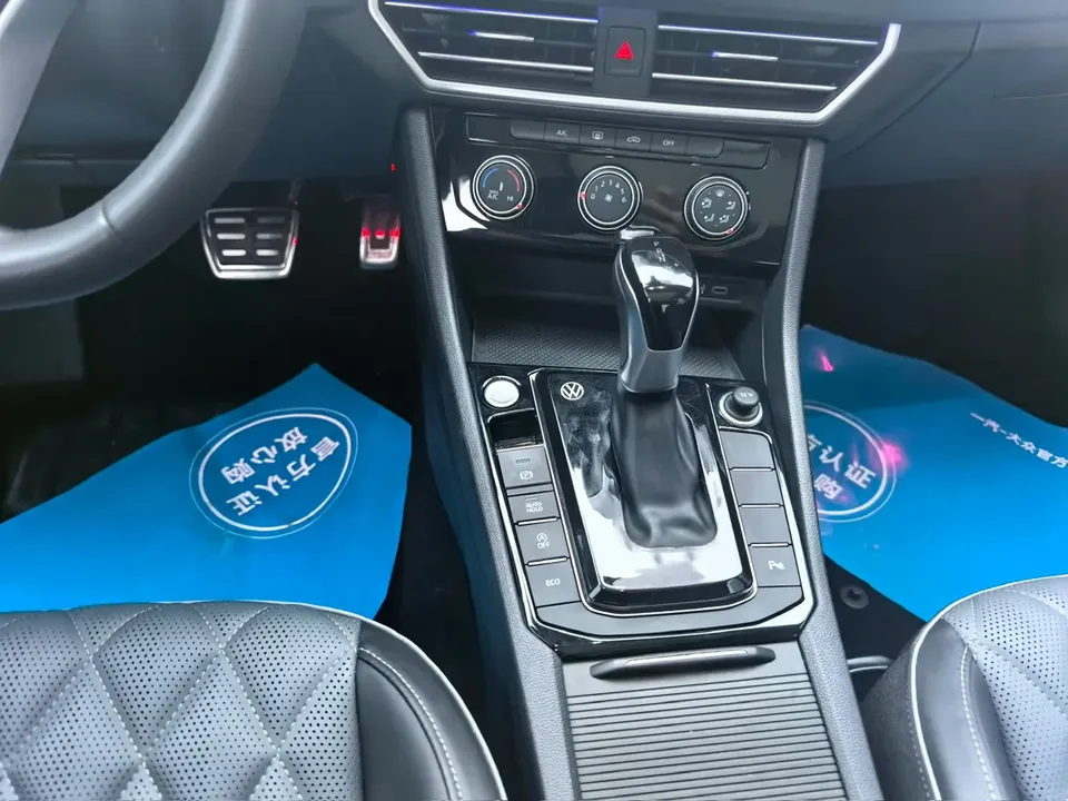 Volkswagen Sagitar Sagitar 300TSI DSG Beyond Edition 2024 — миниатюра 3