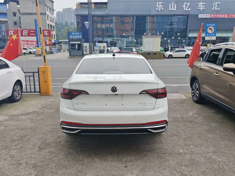 Volkswagen Sagitar 2023 Sagitar 300TSI DSG Beyond Edition 2023 — миниатюра 2