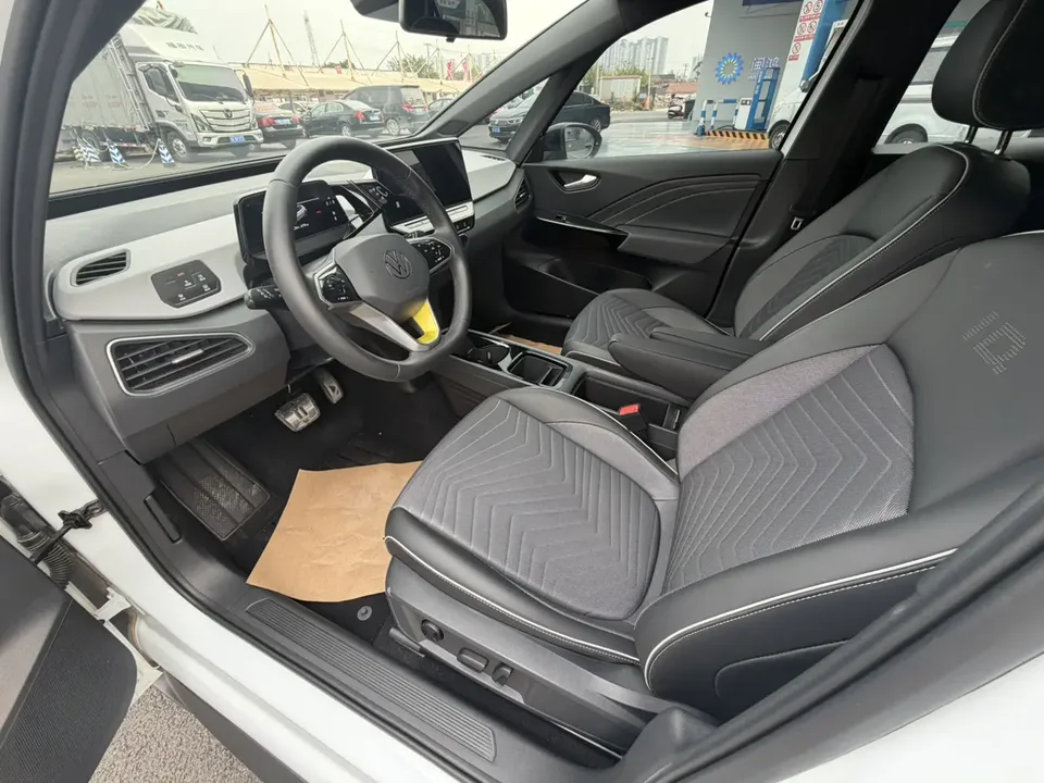 Volkswagen ID.3 Upgraded Pure Smart Edition 2023 — миниатюра 3