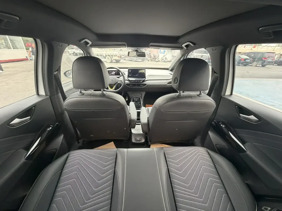 Volkswagen ID.3 Upgraded Pure Smart Edition 2023 — миниатюра 4