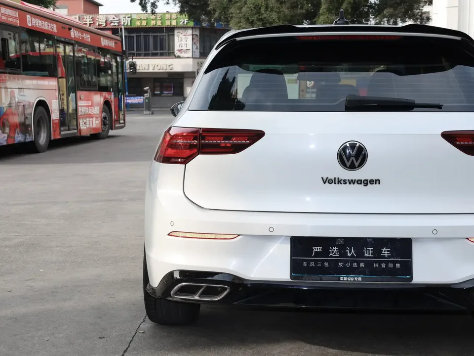 Volkswagen Golf Golf 2021 280TSI DSG R-Line 2023 — миниатюра 4