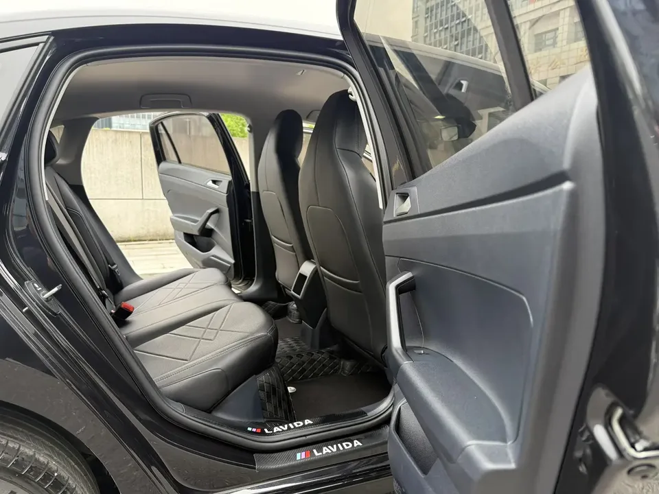 Volkswagen Lavida Lavida 2025 New 1.5L Outstanding New Edition 2025 — миниатюра 3