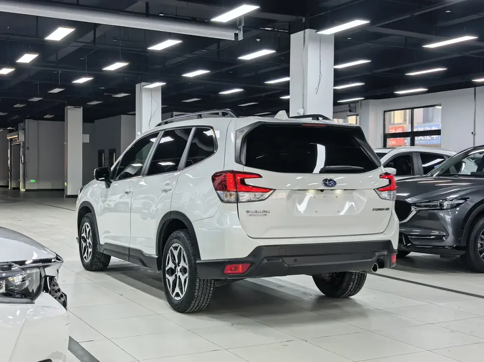 Subaru Forester FORESTER 2022 2.0i AWD Deluxe Edition EyeSight 2023 — миниатюра 2
