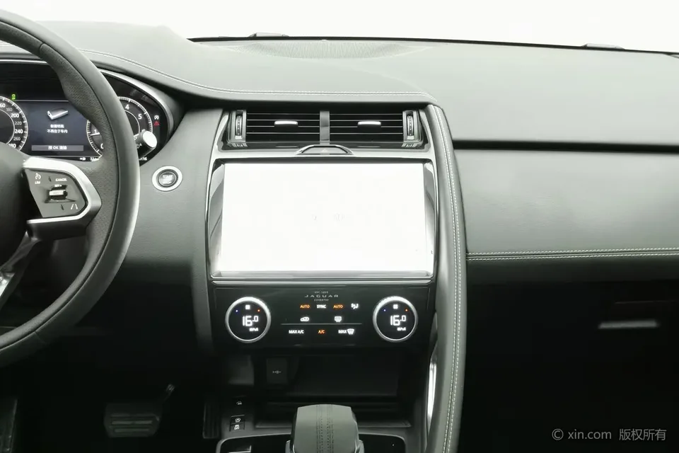 Jaguar E-Pace Jaguar E-PACE 2024 aggressive sports version R-DYNAMIC S 2024 — миниатюра 2