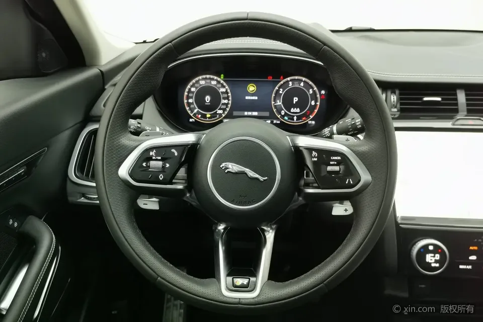 Jaguar E-Pace Jaguar E-PACE 2024 aggressive sports version R-DYNAMIC S 2024 — миниатюра 3