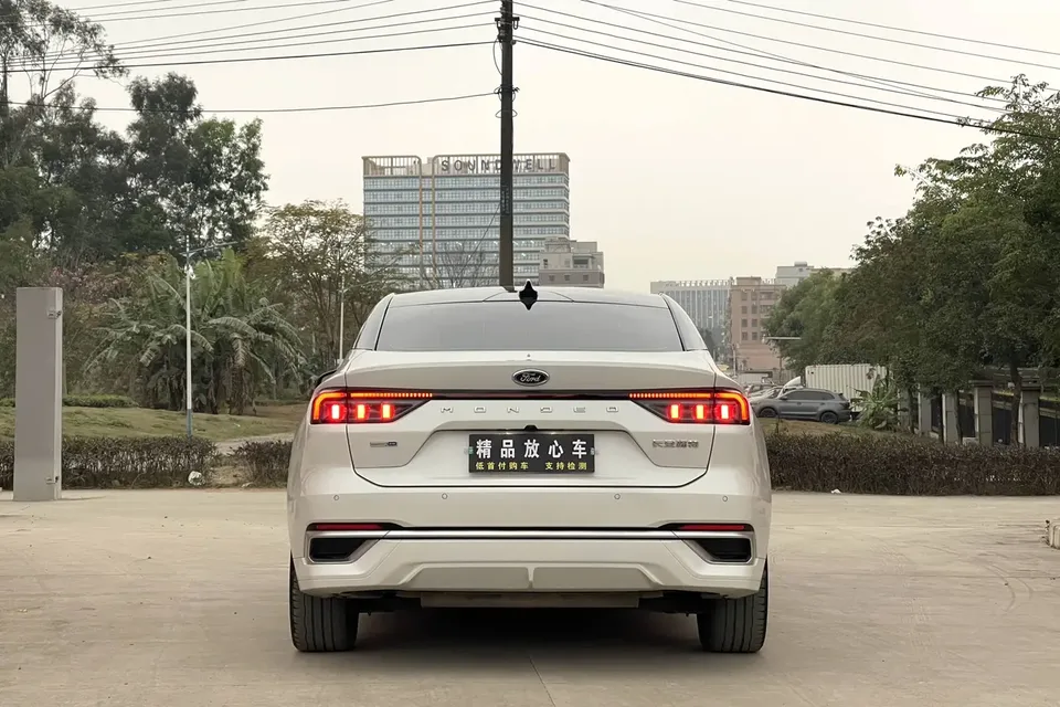 Ford Mondeo EcoBoost 245 Extreme Edition 2023 — миниатюра 2