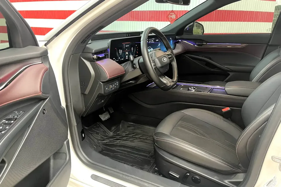 Ford Mondeo EcoBoost 245 Extreme Edition 2023 — миниатюра 4