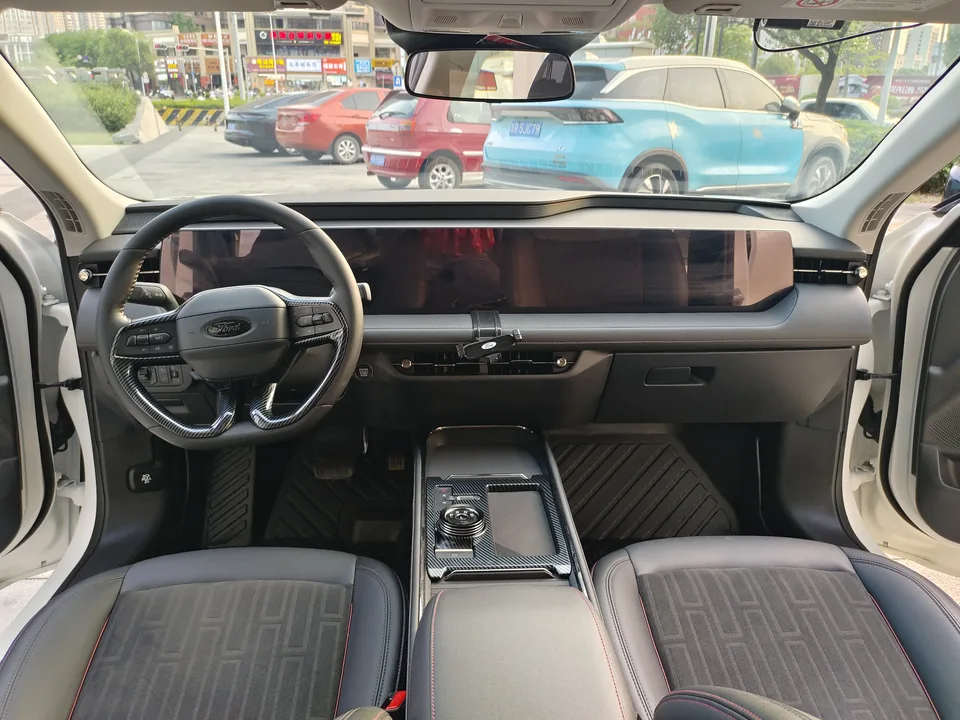 Ford Mondeo Mondeo EcoBoost 245 Luxury 2023 — миниатюра 5