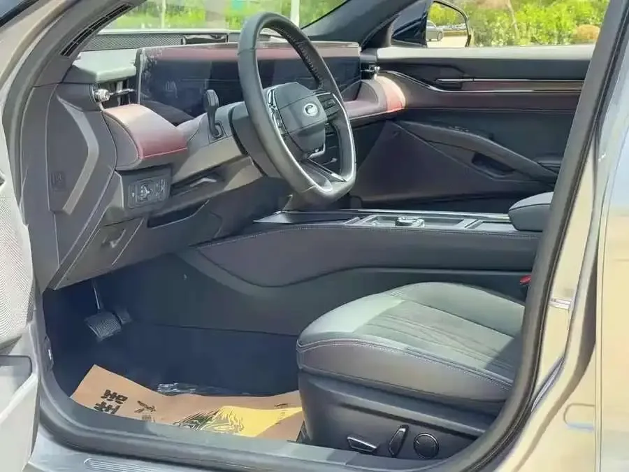 Ford Mondeo EcoBoost 245 Extreme Edition 2023 — миниатюра 5