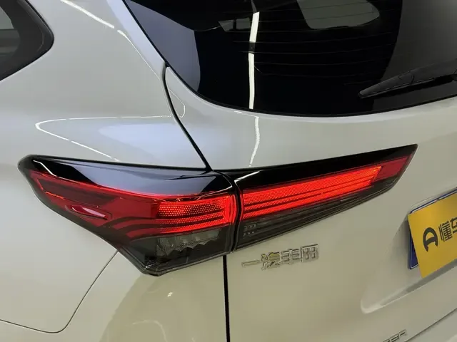 Toyota Crown Kluger Crown land release 2021 2.5L HEV 2WD Elite Edition 2022 — thumbnail 3