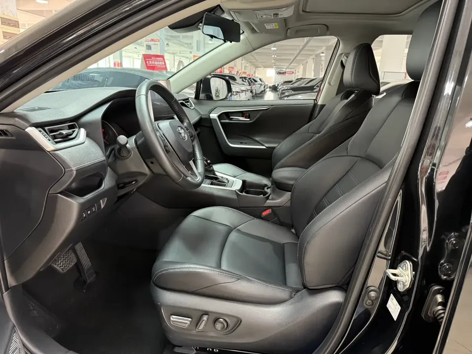 Toyota Willanda Weilanda 2022 2.0L two-wheel drive luxury version 2022 — миниатюра 4