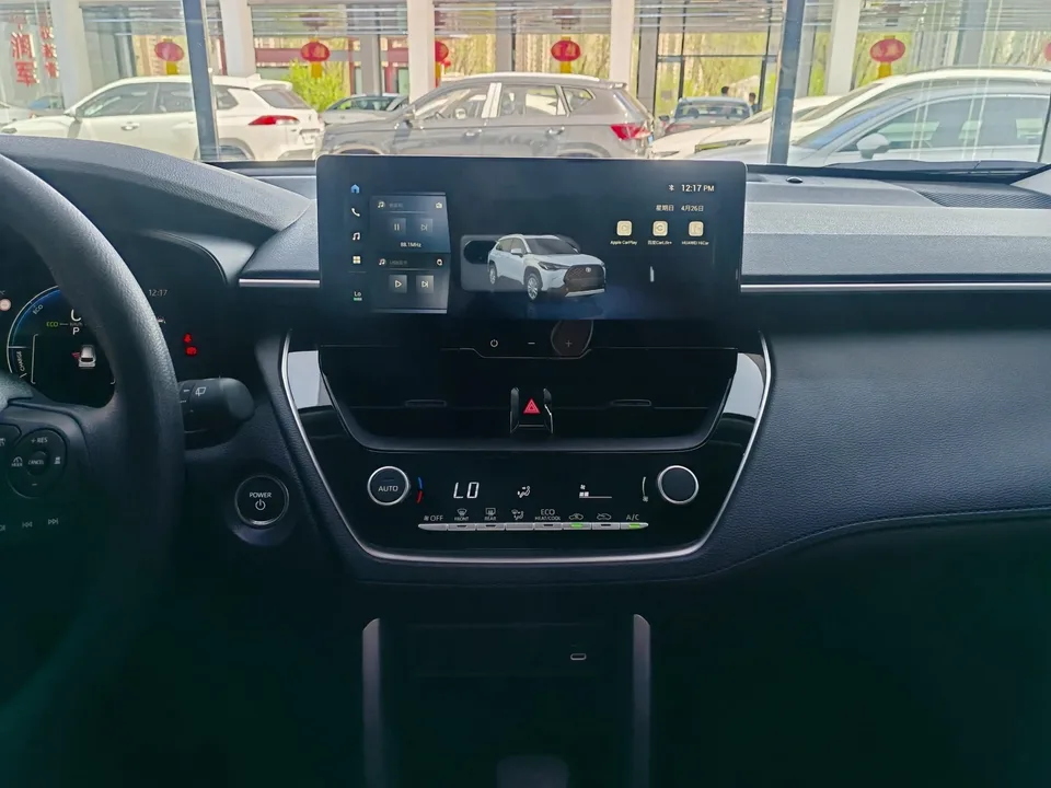 Toyota CorollaCross 2.0L Intelligent Electric Hybrid Dual Engine Pioneer Edition 2025 — миниатюра 3