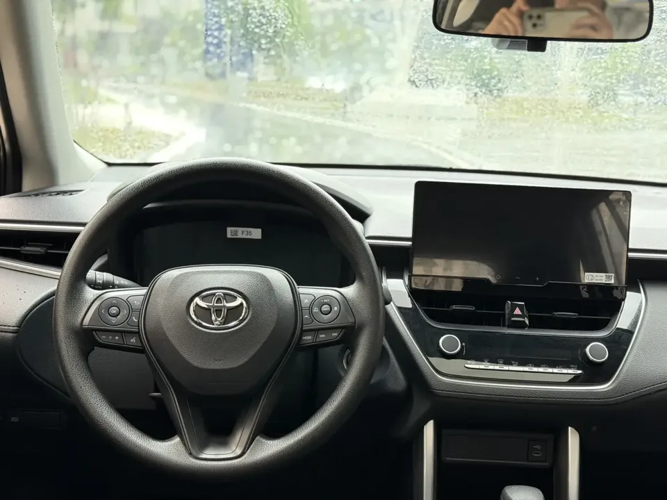 Toyota CorollaCross 2.0L CVT Elite Edition 2025 — миниатюра 3