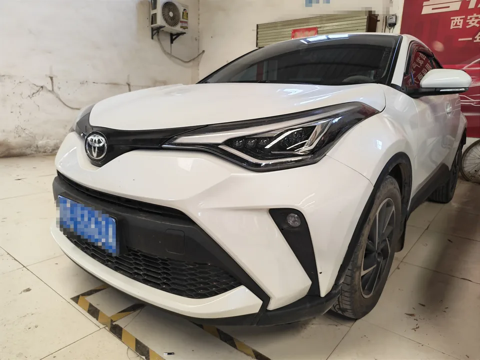 Toyota C-HR 2023