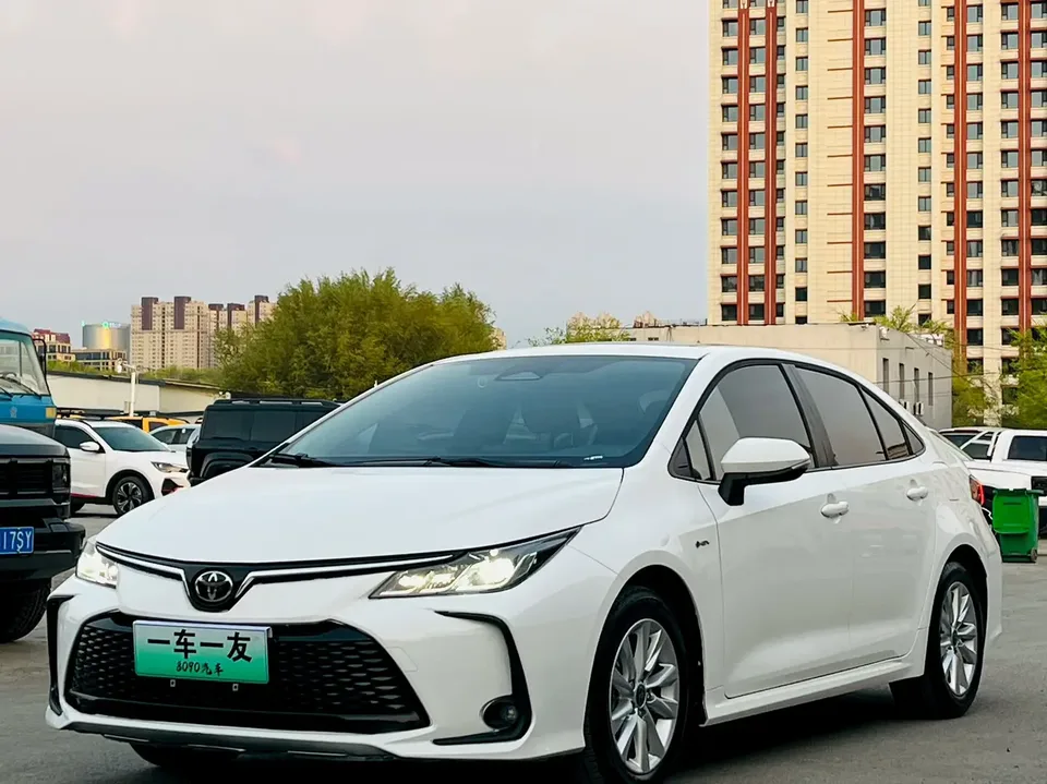 Toyota Corolla Corolla 2024 Intelligent Electric Hybrid Dual Engine 1.8L E-CVT Elite Edition 2024 — photo 1, buy with delivery to Moscow
