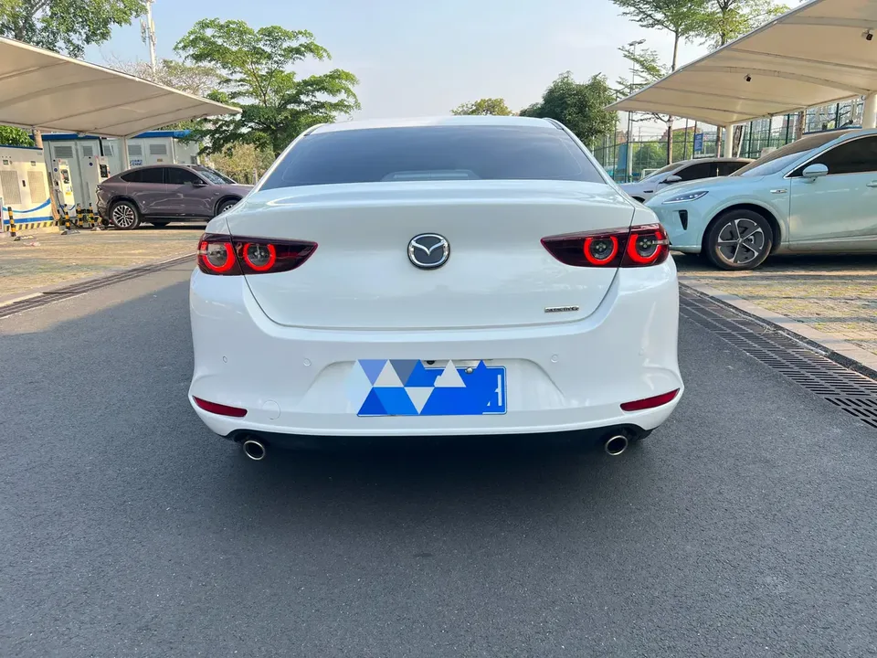 Mazda Axela 2.0L automatic quality version 2024 — миниатюра 2