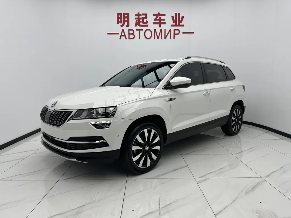 Skoda Karoq Korok 2022 TSI280 Deluxe Edition 2022 — фото 1, купить с доставкой в Москву
