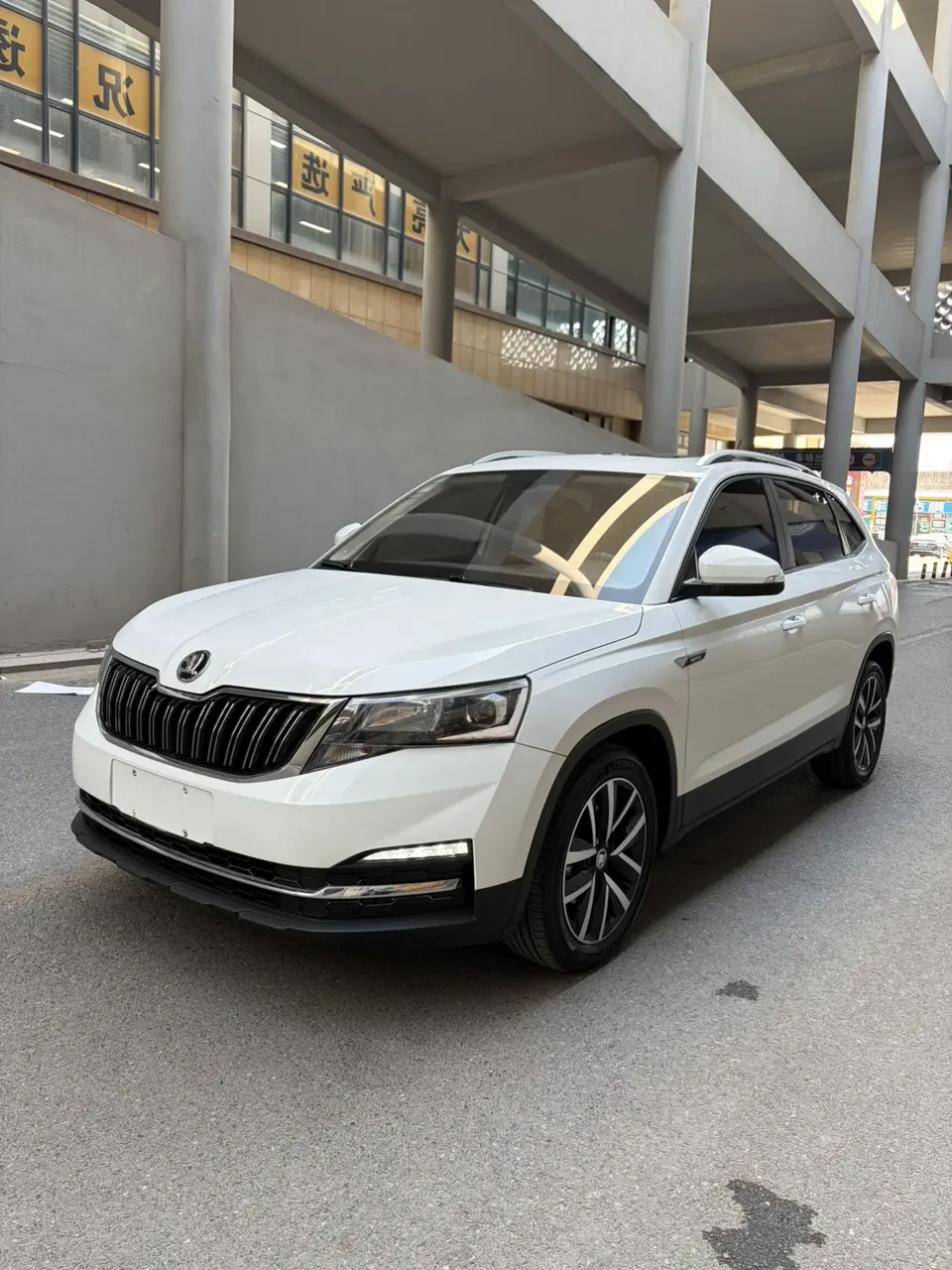 Skoda Comek Komic 2023 1.5L automatic comfort version 2024 — фото 1, купить с доставкой в Москву