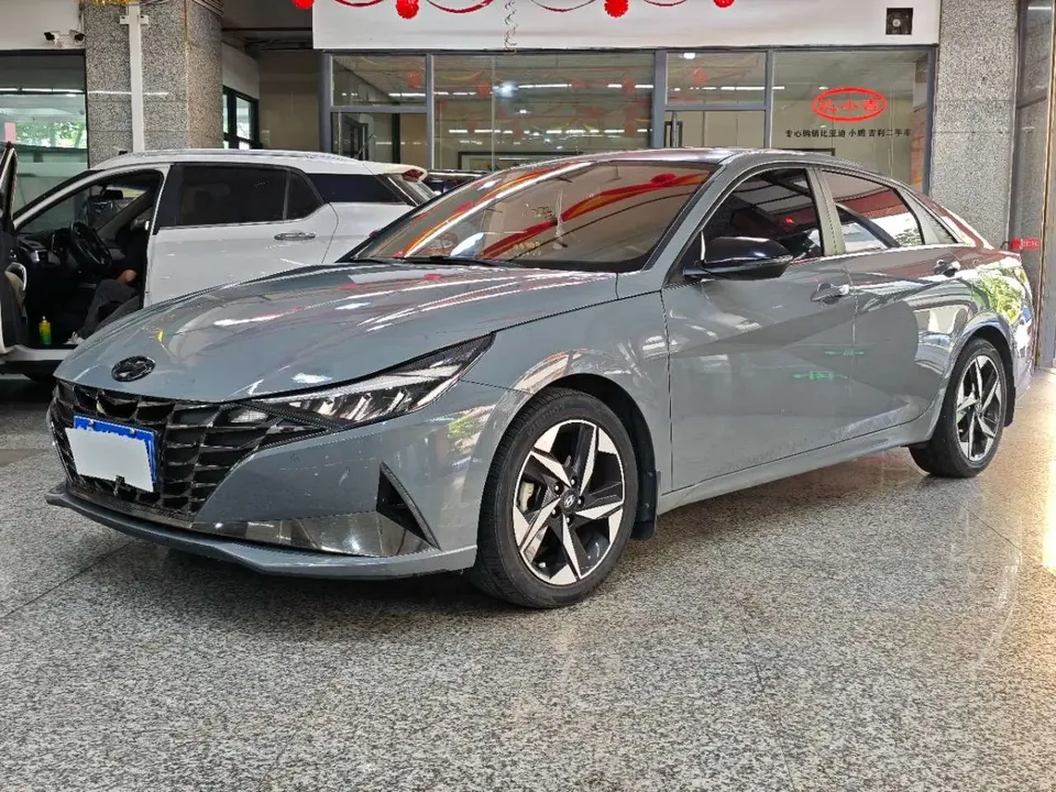 Hyundai Elantra 2023