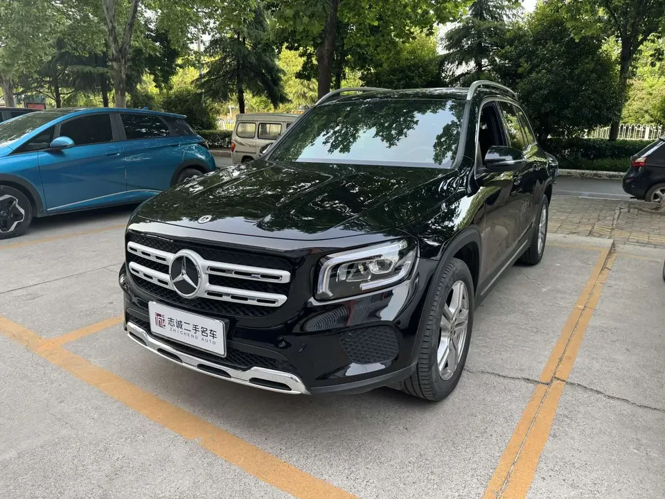 Mercedes-Benz GLB-Class 2023