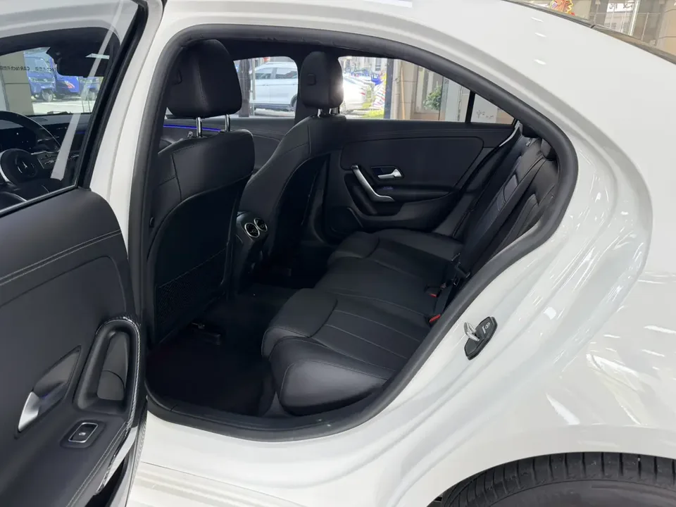 Mercedes-Benz Mercedes Benz A Class Mercedes-Benz A-Class 2022 A 200 L Sports Sedan Fashion Edition 2022 — миниатюра 3
