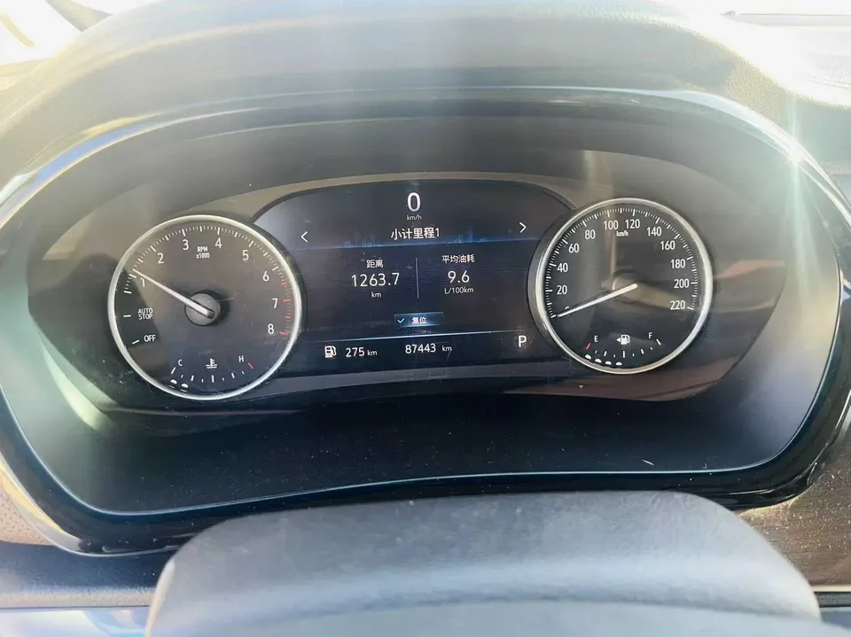 Buick GL8 GL8 2023 Buick GL8 2023 Land Business Class 2.0T Comfort Edition 2023 — thumbnail 4