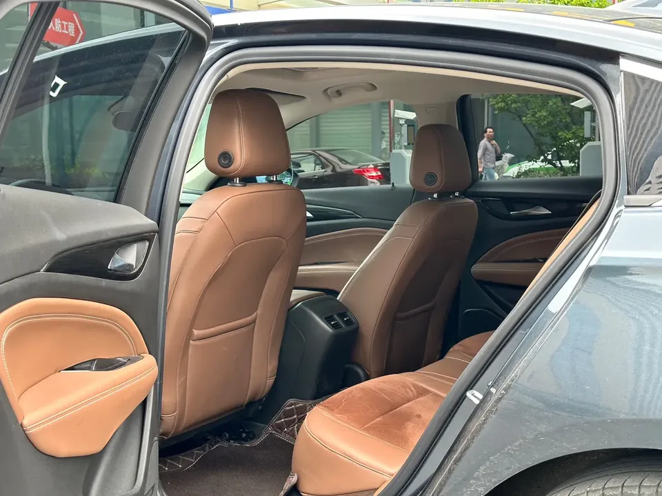 Buick Majesty Regal 2021 552T luxury model 2022 — миниатюра 3