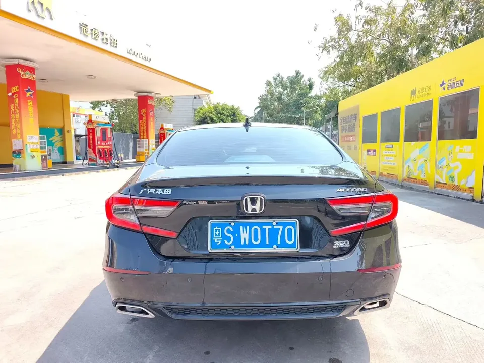 Honda Accord Accord 2022 260TURBO Deluxe Edition 2023 — миниатюра 2