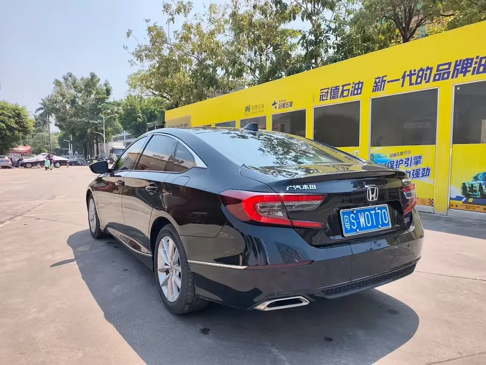 Honda Accord Accord 2022 260TURBO Deluxe Edition 2023 — миниатюра 4