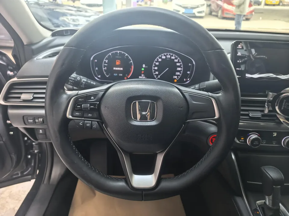 Honda Accord Accord 2022 260TURBO Deluxe Edition 2023 — миниатюра 3