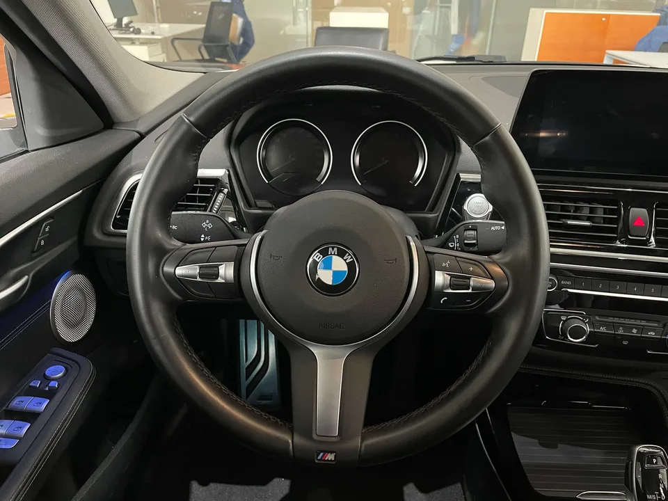 BMW 1 Series BMW 1 Series 2023 125i M Sport Night Edition 2023 — миниатюра 3
