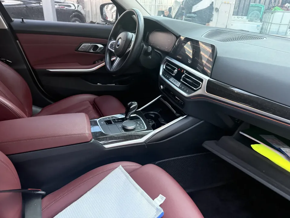 BMW 3 Series 3 Series 2022 facelift 325Li M Sport package 2022 — thumbnail 3