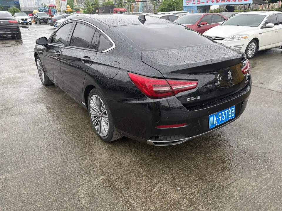 Hongqi H5 classic Hongqi H5 Classic 2022 1.5T DCT Flag Rhyme Edition 2023 — миниатюра 4
