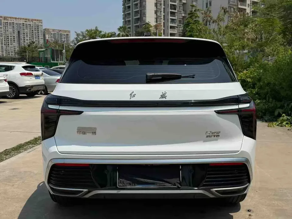 Hongqi HS3 1.5T Shanwei Edition 2023 — миниатюра 2