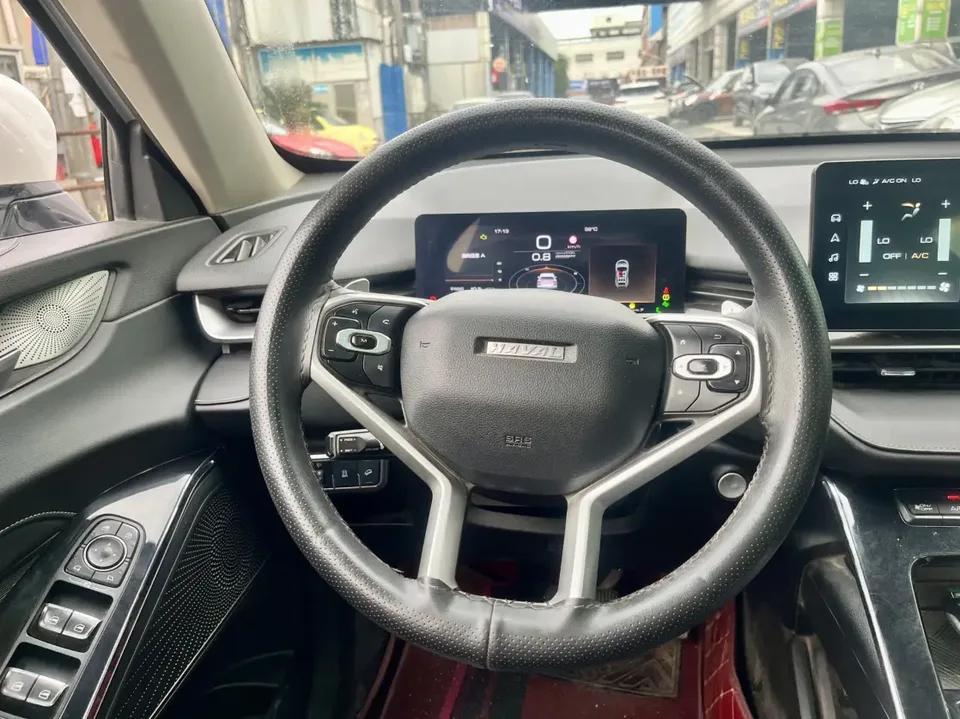Haval H6 third generation 2.0T automatic four-wheel drive Max version 2022 — миниатюра 3
