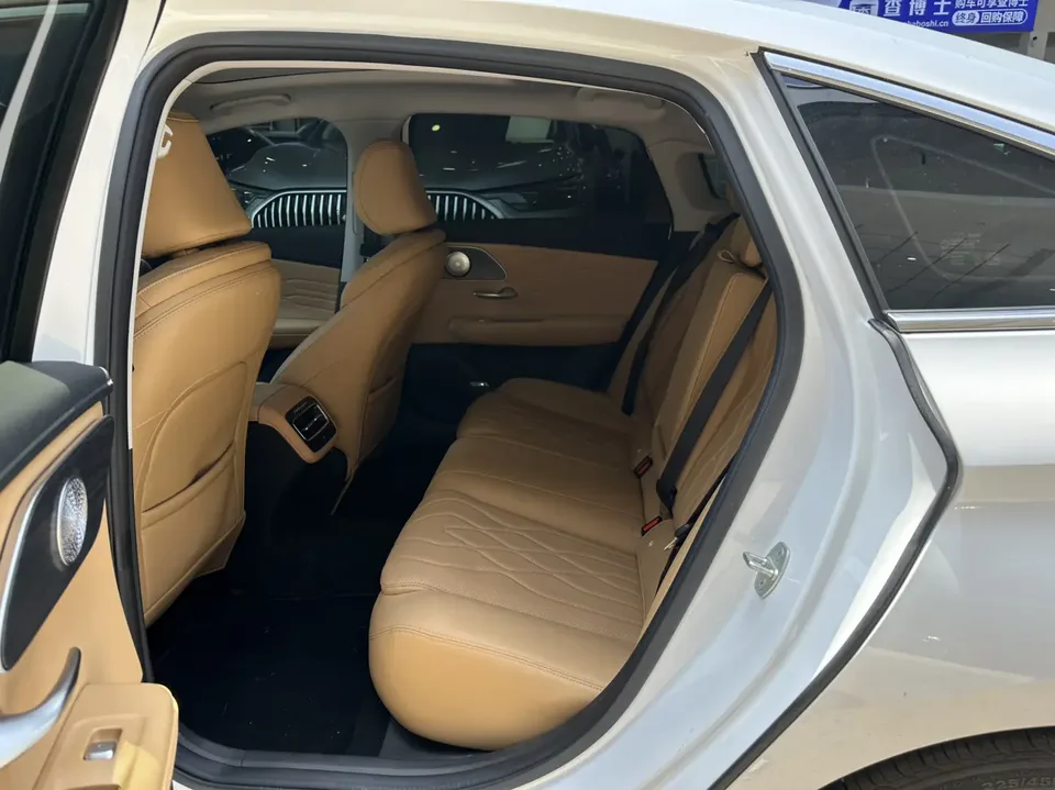 Chery Arrizo 8 PRO 290TGDI DCT Comfort Edition 2025 — миниатюра 3