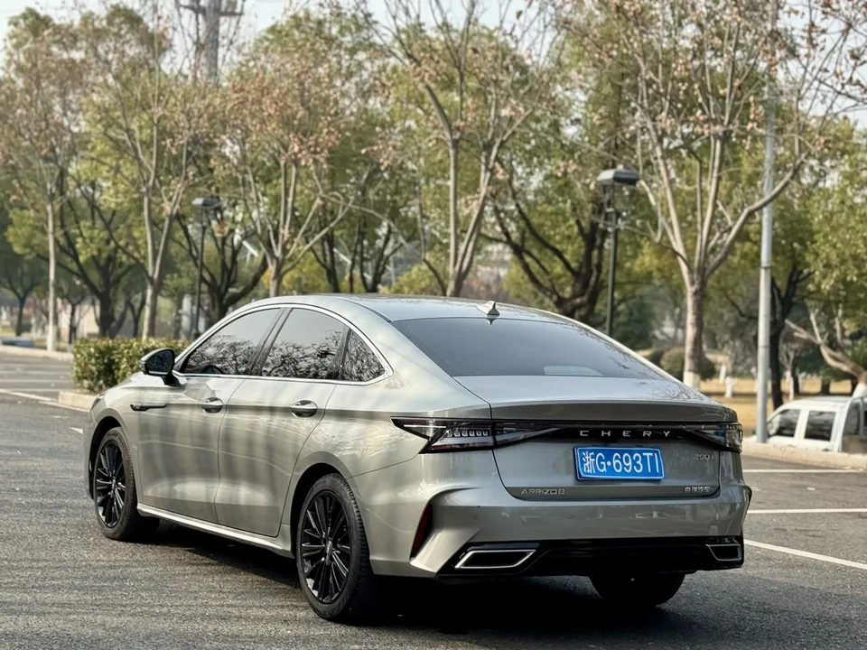 Chery Arrizo 8 1.6TGDI DCT Elegant 2023 — миниатюра 4