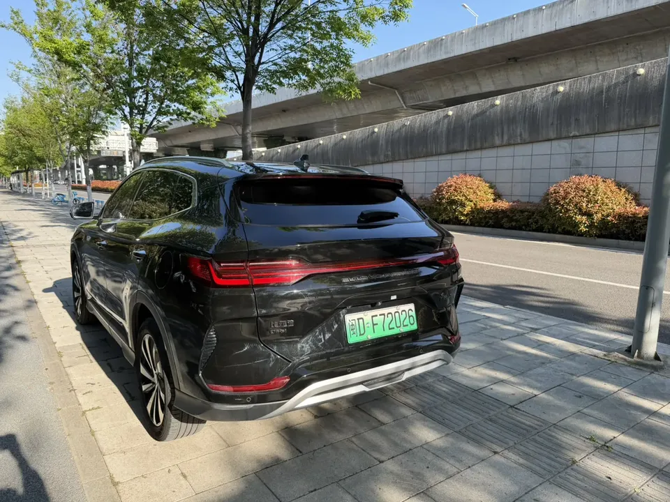 BYD Song PLUS DM DM-i Champion Edition 110KM Flagship PLUS 2024 — миниатюра 4
