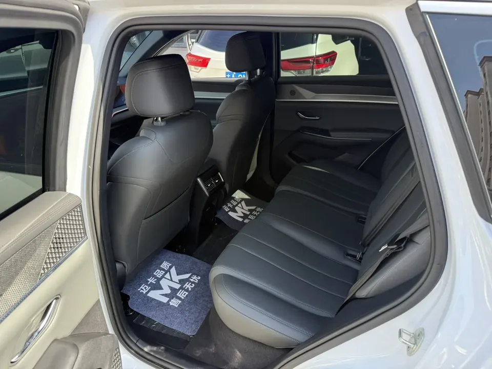 BYD Song Pro DM Second Generation Intelligent Driving Edition DM-i 75KM Leading Edition 2025 — миниатюра 4
