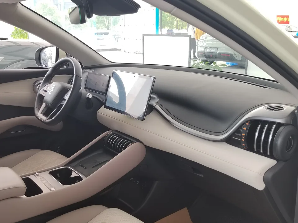 BYD Yuan Plus Smart Driving Edition 510KM Beyond Edition 2025 — миниатюра 5