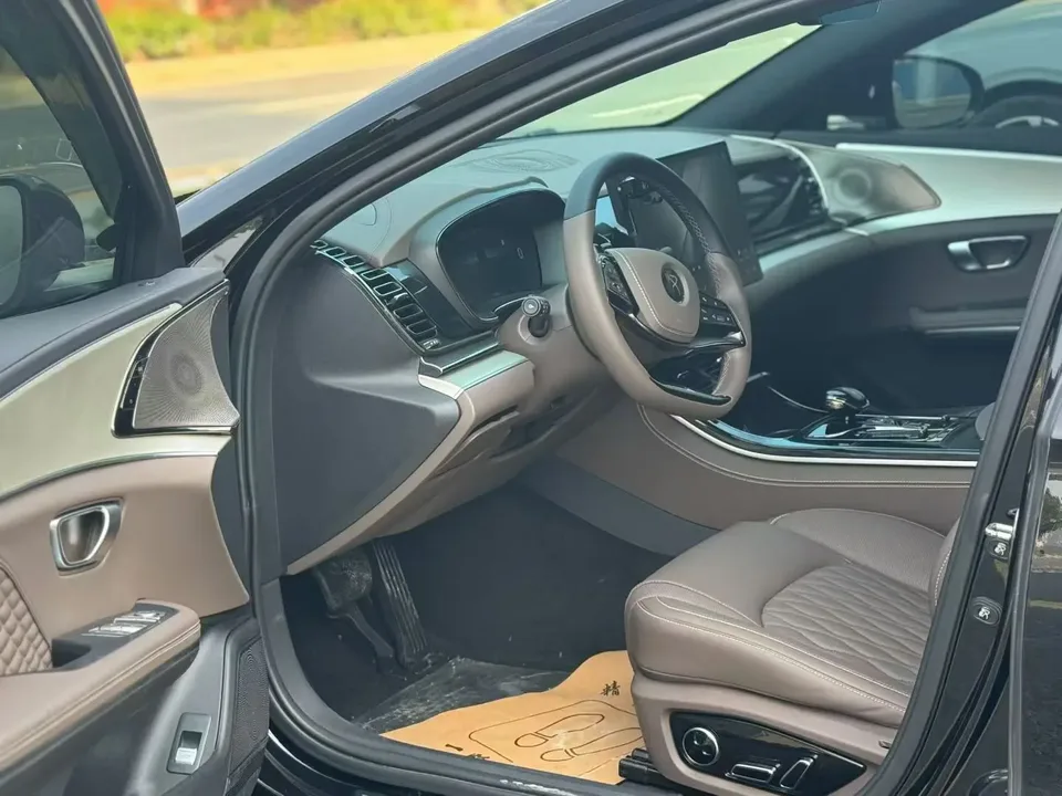 BYD Han DM DM-i Honor Edition 121KM Premium Edition 2024 — миниатюра 5