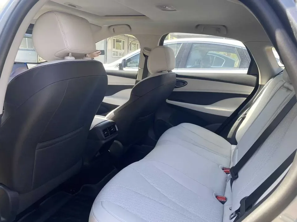 BYD Seal 05DM Intelligent Driving Edition DM-i 120KM Flagship Model 2025 — миниатюра 3