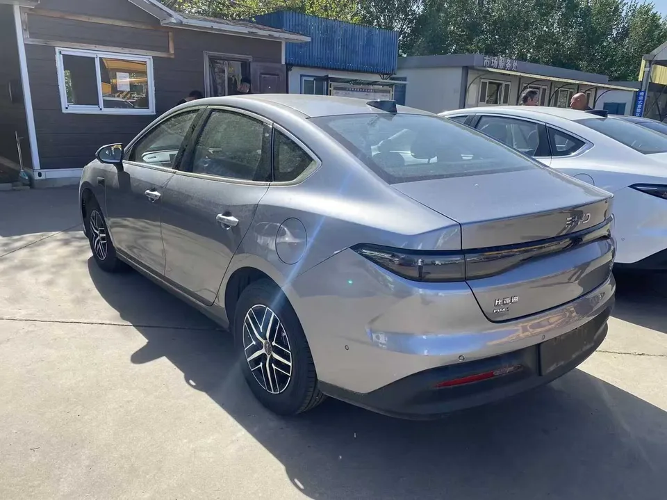 BYD Seal 05DM Intelligent Driving Edition DM-i 120KM Flagship Model 2025 — миниатюра 4