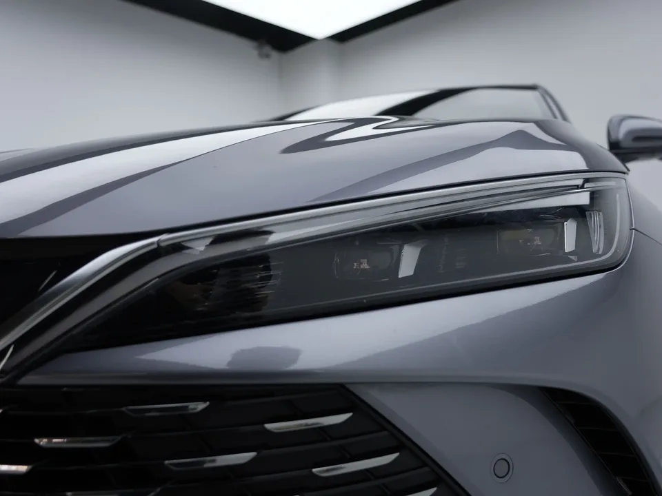 BYD Qin L DM Qin L DM 2025 Intelligent Driving Edition DM-i 120KM Leading Edition 2025 — thumbnail 3