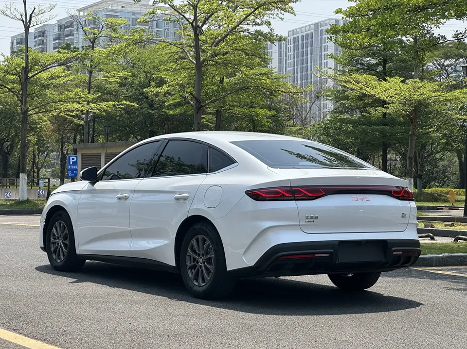 BYD Qin L DM DM-i 80KM Beyond Edition 2025 — миниатюра 2