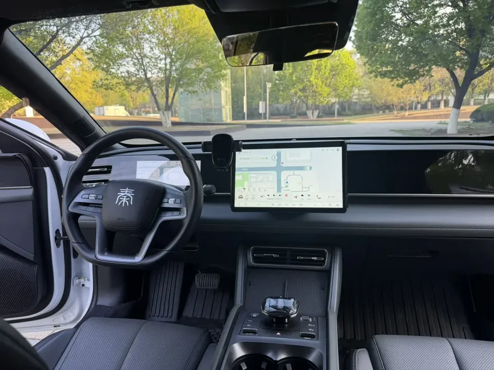 BYD Qin L DM Intelligent Driving Edition DM-i 80KM Beyond Edition 2025 — миниатюра 5