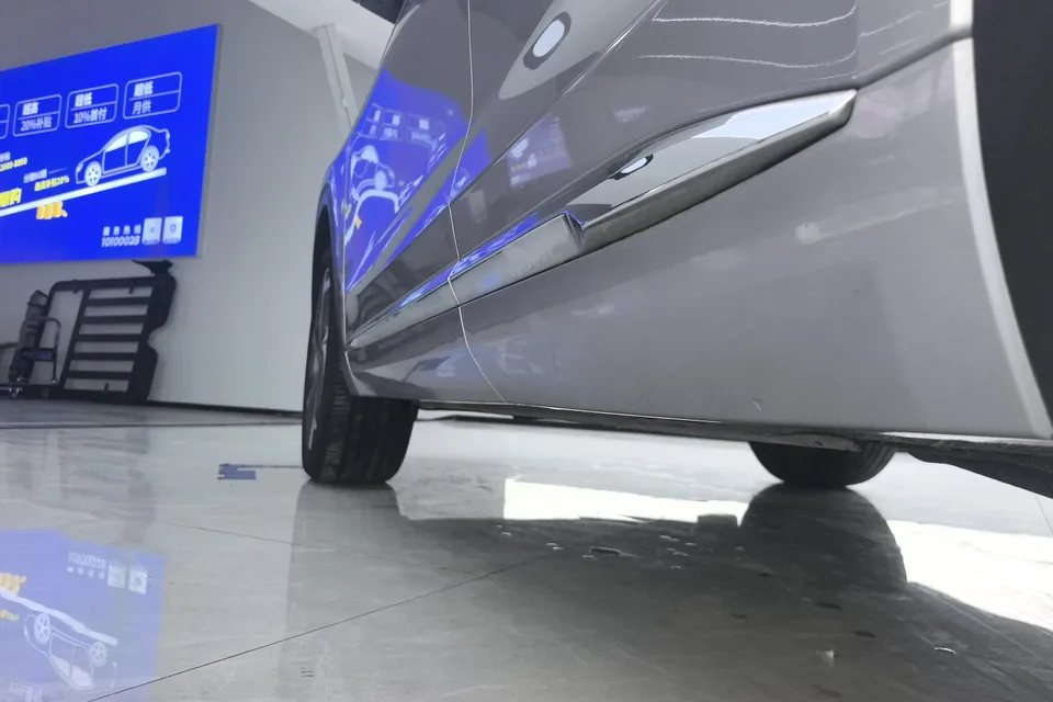 Geely Monjaro 2.0TD DCT EVO 2WD Premium Edition 2022 — миниатюра 2