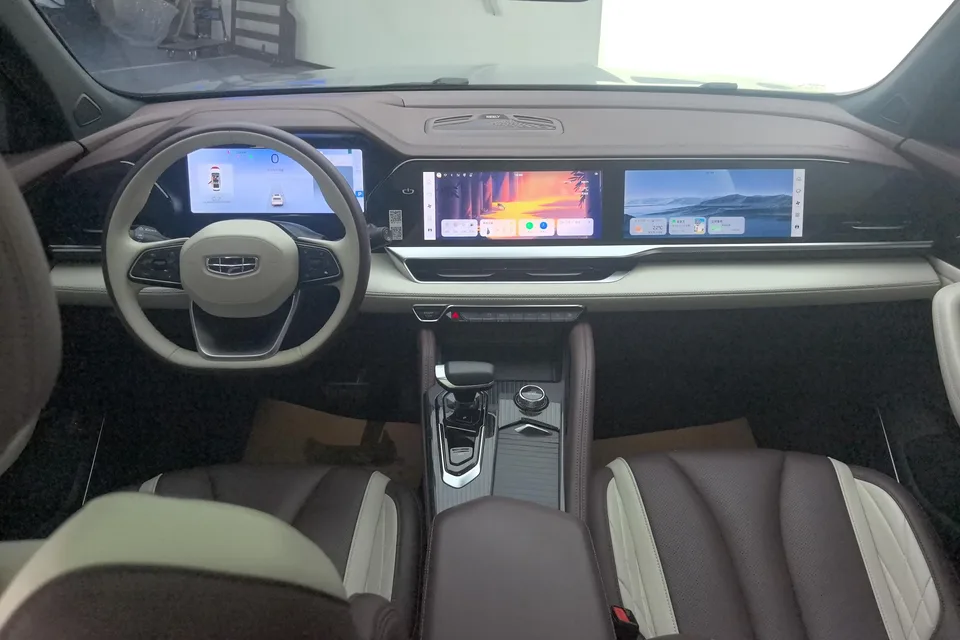 Geely Monjaro 2.0TD DCT EVO 2WD Premium Edition 2022 — миниатюра 5