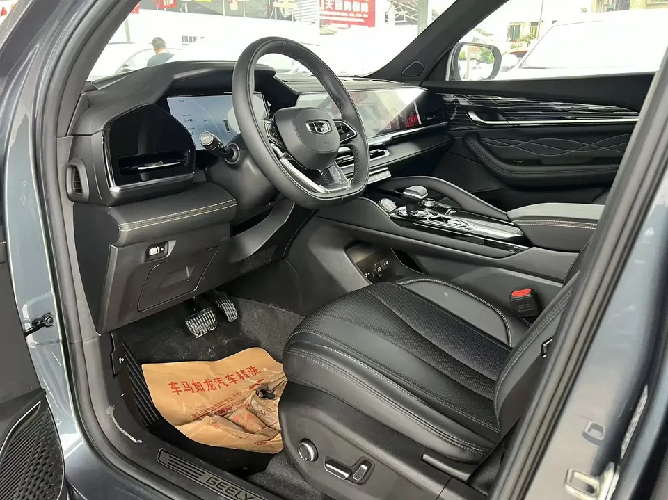 Geely Monjaro 2.0TD DCT EVO 2WD Comfort Edition 2025 — миниатюра 3