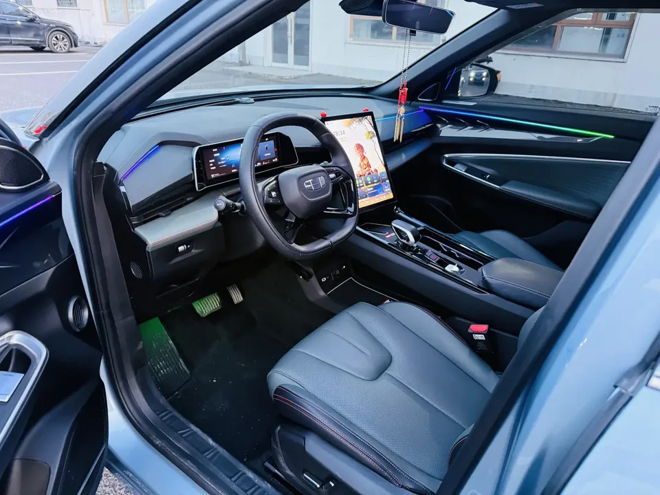Geely Atlas 1.5TD Smart Link + 2025 — миниатюра 3